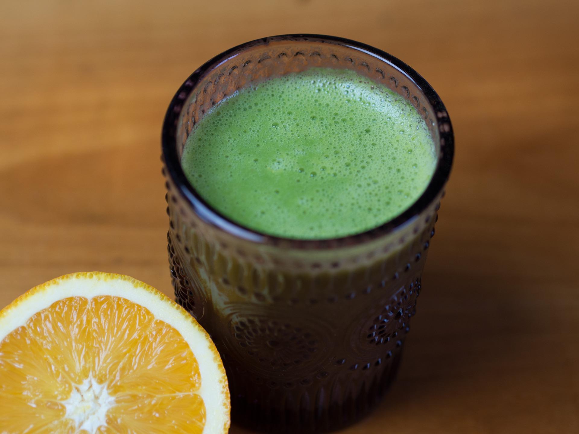 green-drink-with-orange