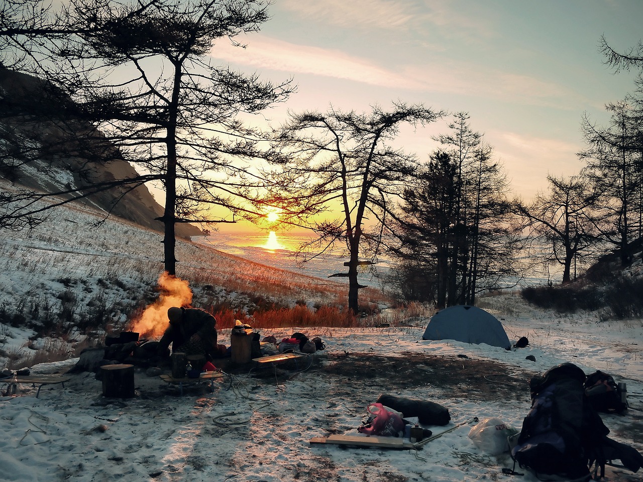 winter-tent-camping