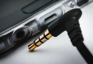 Unplugged 3.5mm headphone jack